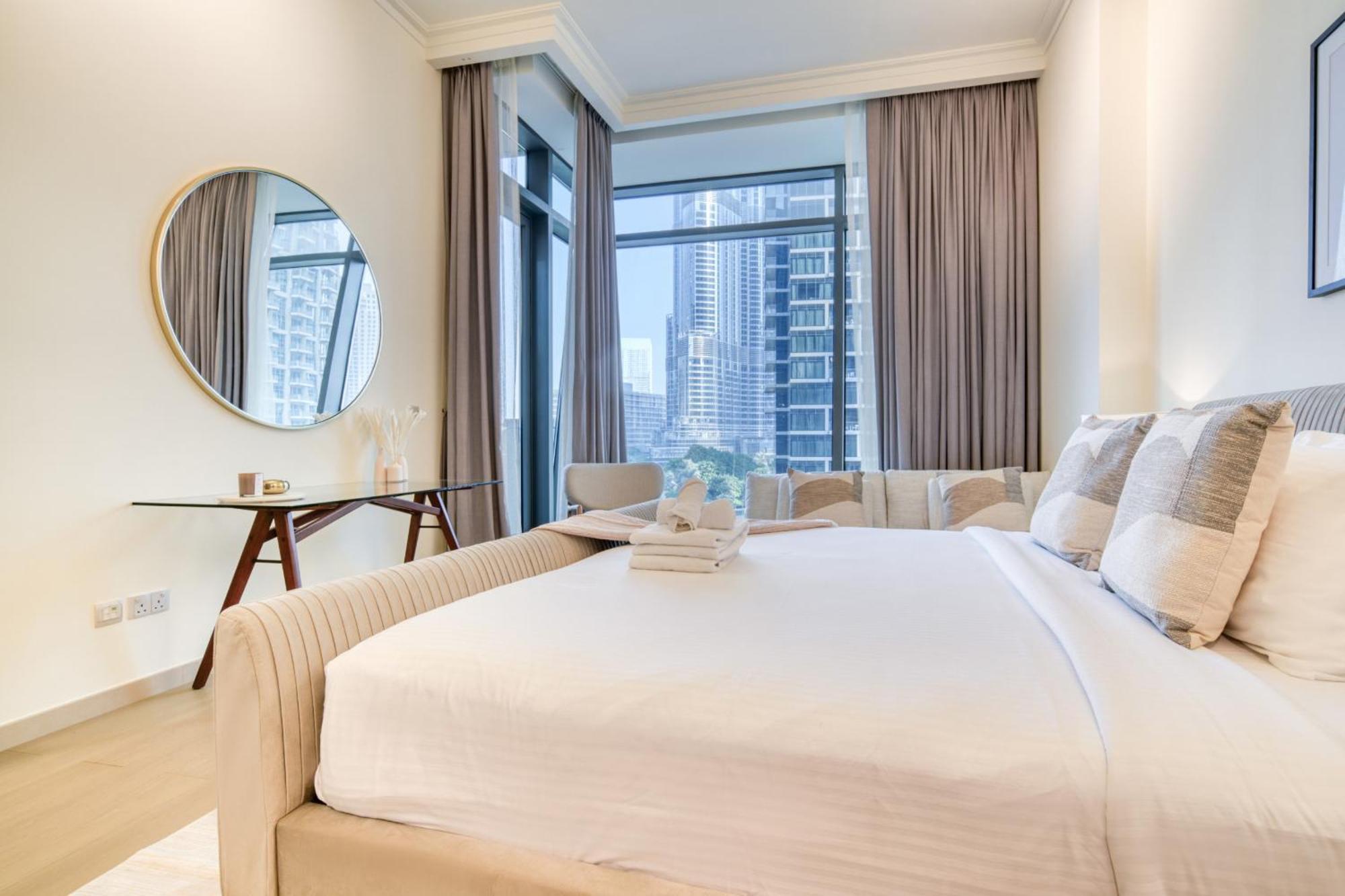 Burj Vista, Downtown - Burj Khalifa View - Mint Апартаменти *