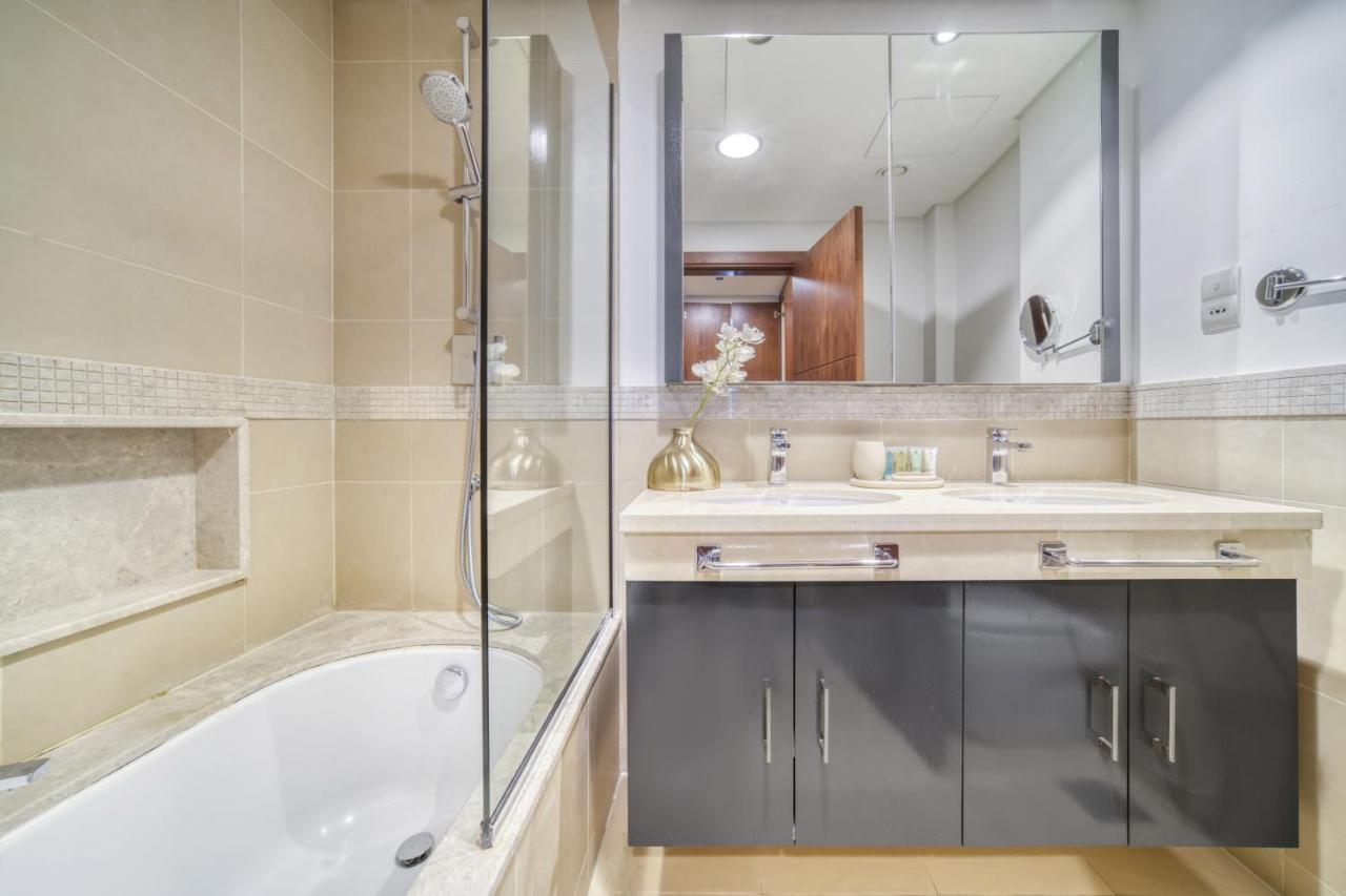 Burj Vista, Downtown - Burj Khalifa View - Mint Appartement
